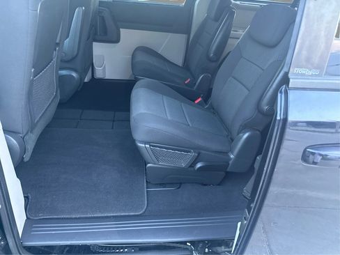 Used 2010 Dodge Grand Caravan SXT w/ Family Value Group FWD image 11