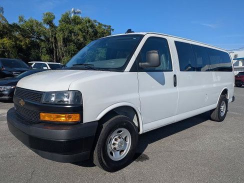 Used 2024 Chevrolet Express 3500 LS RWD image 8