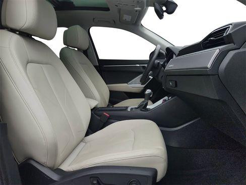 Used 2022 Audi Q3 2.0T Premium w/ 19" Wheel Package image 25