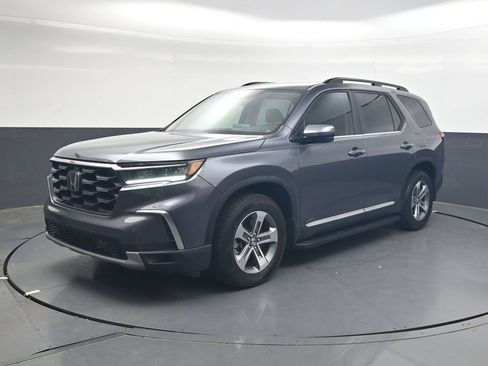 Certified 2025 Honda Pilot EX-L image 8