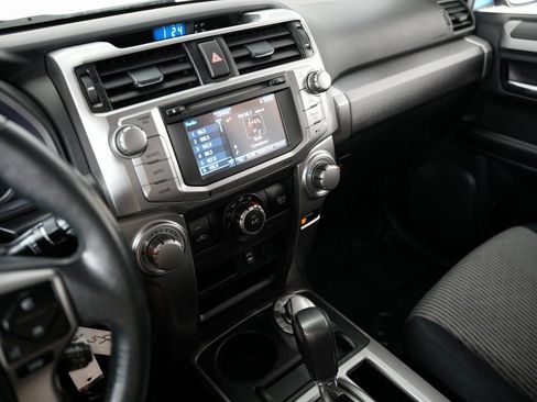 Used 2015 Toyota 4Runner SR5 image 19