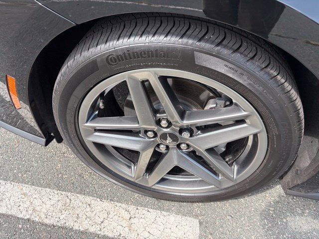 Used 2025 Ford Mustang Premium RWD image 9