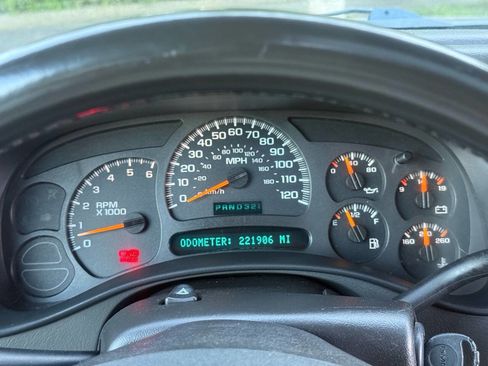 Used 2004 GMC Yukon SLT w/ 1SD Preferred Equipment Group image 28