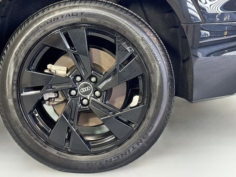 Used 2022 Audi e-tron Premium image 29