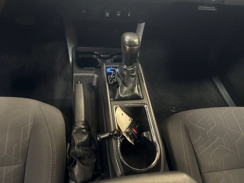 Used 2019 Toyota Tacoma TRD Sport RWD image 18