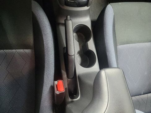 Used 2025 Nissan Versa SV FWD image 26