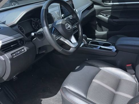 Used 2025 Nissan Altima 2.5 SR FWD image 4