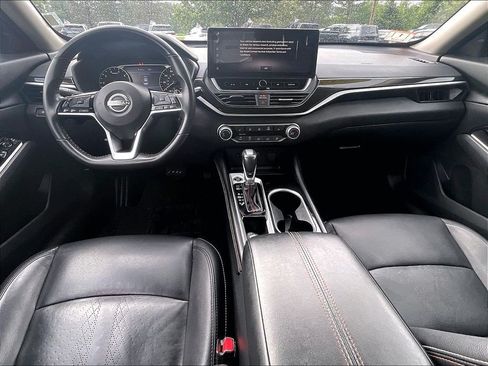 Used 2024 Nissan Altima 2.5 SR w/ SR Premium Package FWD image 21
