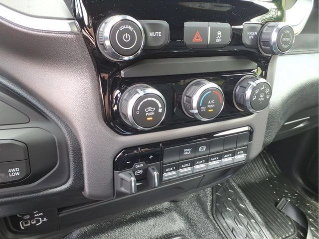 New 2026 RAM 4500 4x4 Crew Cab DRW image 17