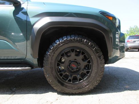 Used 2025 Toyota 4Runner TRD Off-Road Premium AWD/4WD image 24
