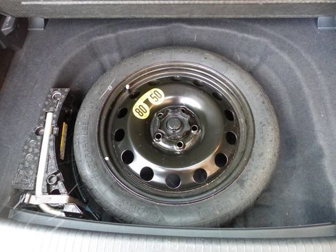 Used 2016 Volkswagen Golf SE image 41