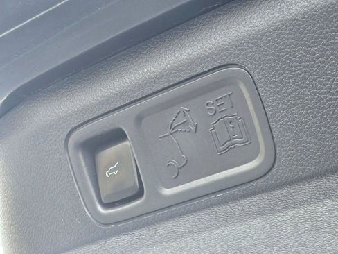 Used 2024 Ford Expedition Max Limited image 18