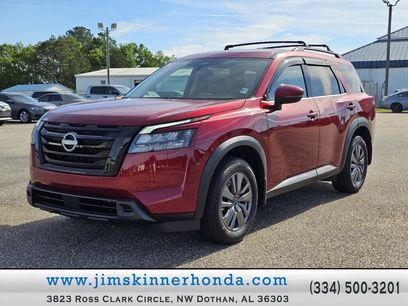 Used 2024 Nissan Pathfinder SV w/ Black Appearance Package