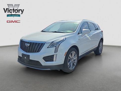 Used 2024 Cadillac XT5 Premium Luxury w/ Platinum Package AWD/4WD image 3