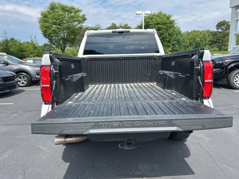Used 2024 Toyota Tacoma TRD Off-Road AWD/4WD image 10
