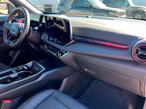 Certified 2025 Chevrolet Equinox RS w/ Safety and Technology Package image 25