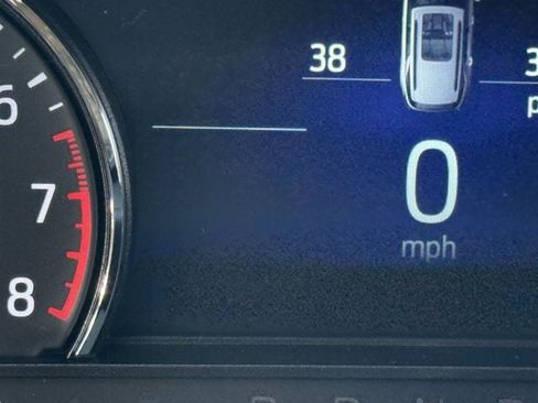 Used 2021 Ford Explorer XLT RWD image 15