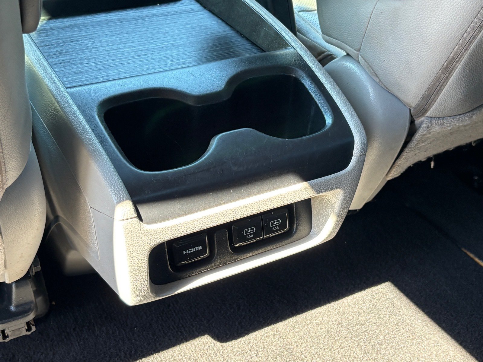 Used 2019 Honda Odyssey Elite image 31