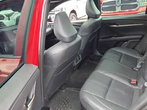 Used 2025 Toyota Camry XSE FWD image 9