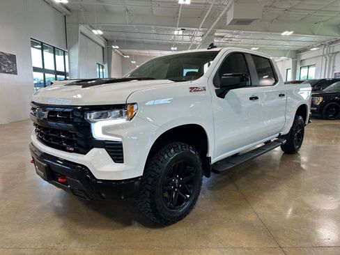 Used 2024 Chevrolet Silverado 1500 LT Trail Boss w/ Protection Package AWD/4WD image 3