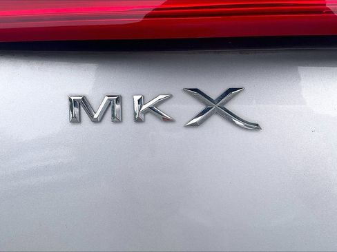 Used 2016 Lincoln MKX Reserve w/ Technology Package AWD/4WD image 8