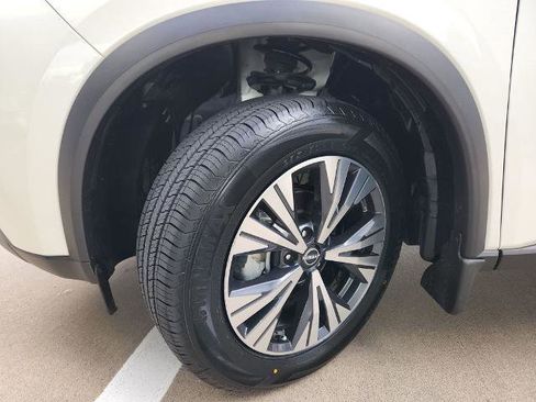 Certified 2023 Nissan Rogue SV image 30