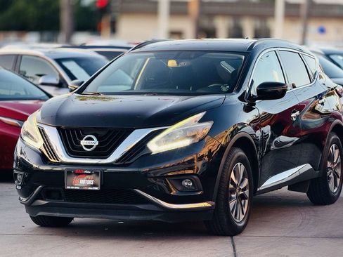 Used 2018 Nissan Murano SV image 4