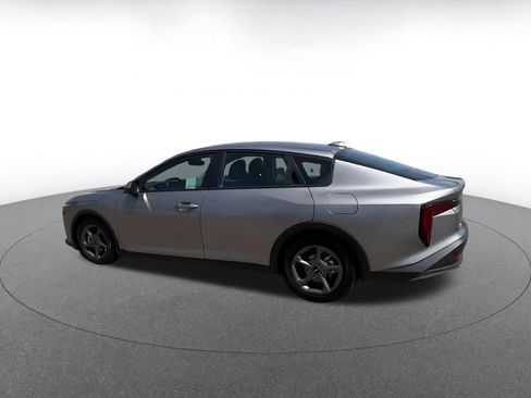 Used 2025 Kia K4 FWD image 10