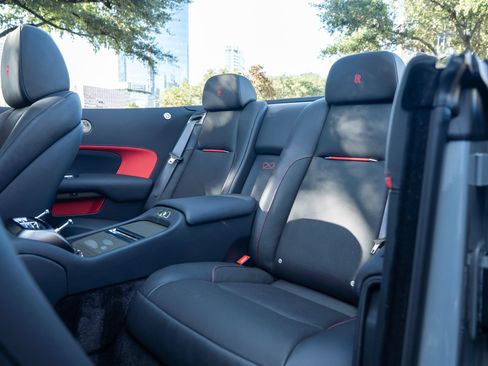 Certified 2021 Rolls-Royce Dawn RWD image 10