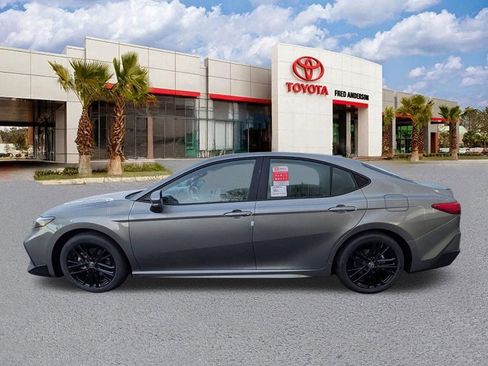 New 2026 Toyota Camry SE image 8