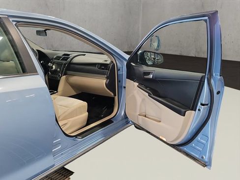 Used 2012 Toyota Camry LE FWD image 14