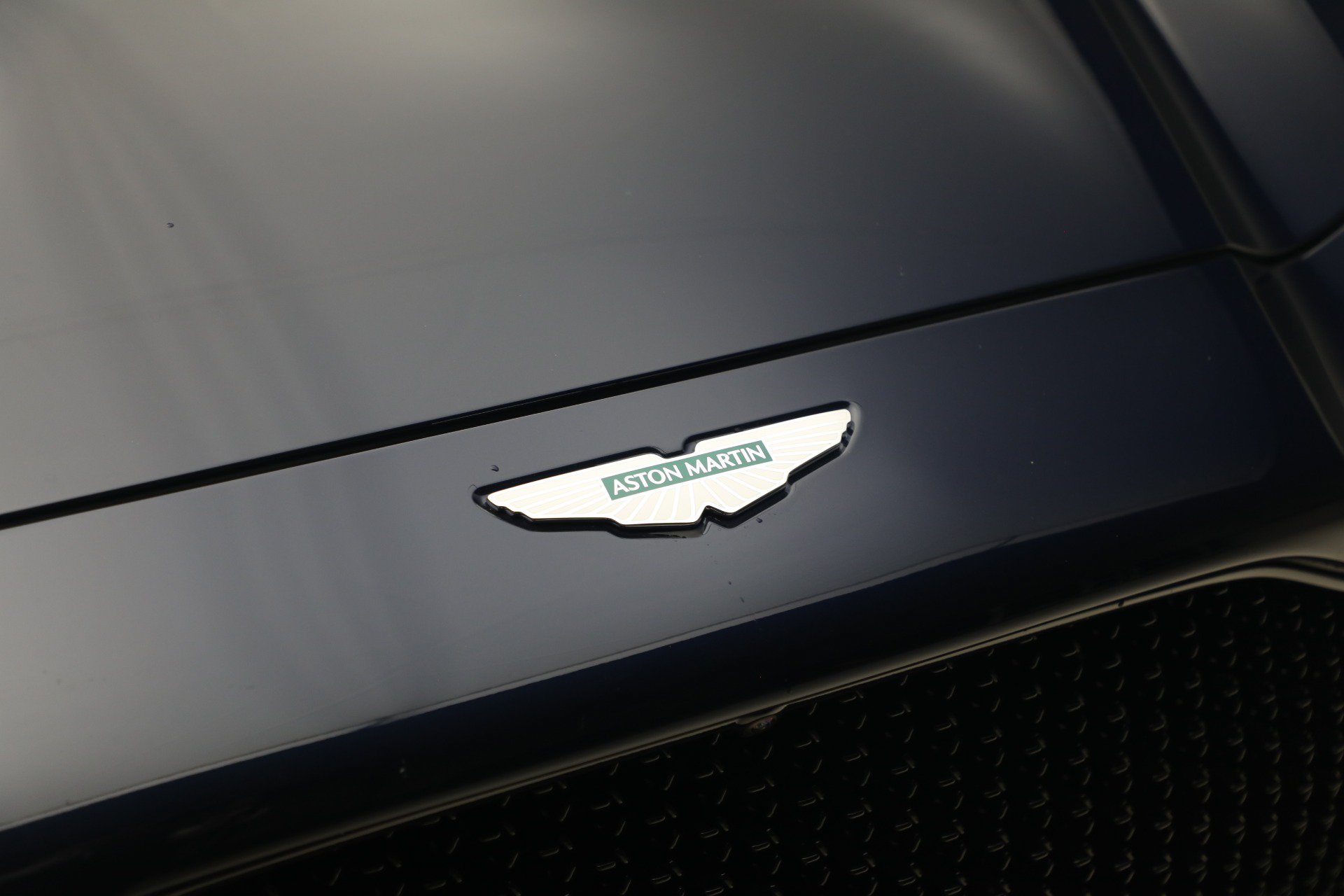 Used 2026 Aston Martin DBX S AWD/4WD image 28