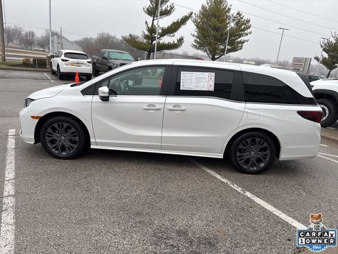 Used 2025 Honda Odyssey Touring image 15