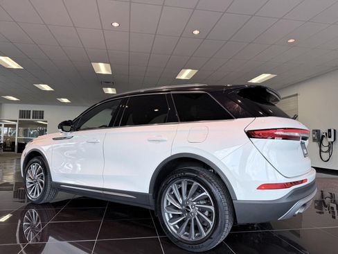 Used 2023 Lincoln Corsair Reserve AWD/4WD image 12