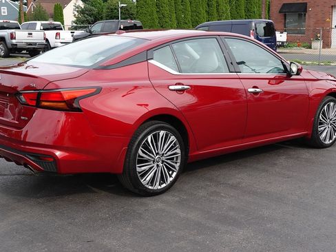 Used 2024 Nissan Altima 2.5 SL AWD/4WD image 11
