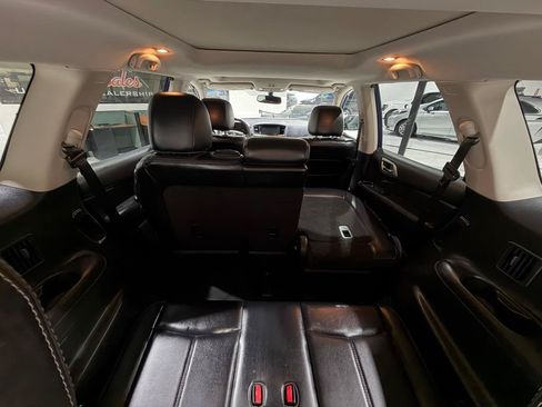 Used 2018 Nissan Pathfinder Platinum w/ Cargo Package AWD/4WD image 17