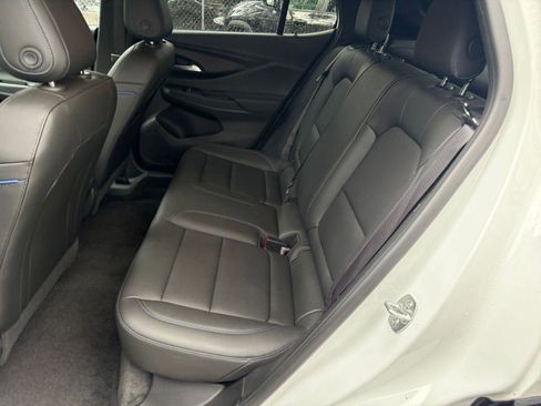 Used 2025 Buick Envista Sport Touring image 33