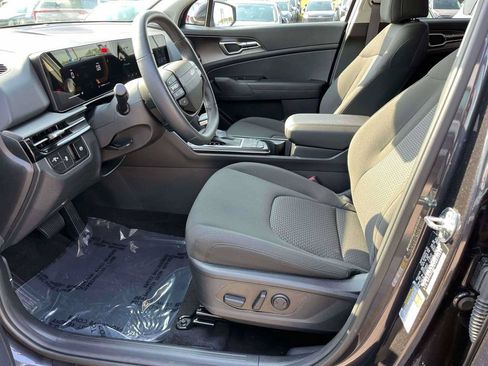 Certified 2026 Kia Sportage LX w/ LX Convenience Package AWD/4WD image 16