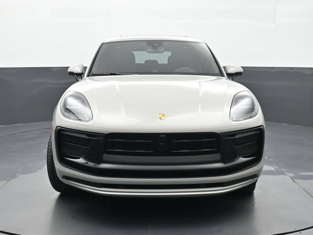 Certified 2025 Porsche Macan GTS AWD/4WD image 25