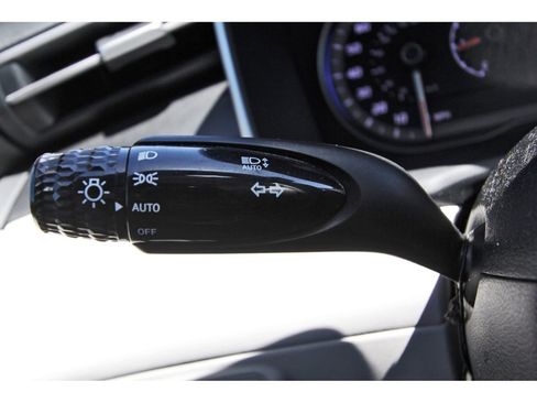 Used 2023 Hyundai Tucson SE image 16