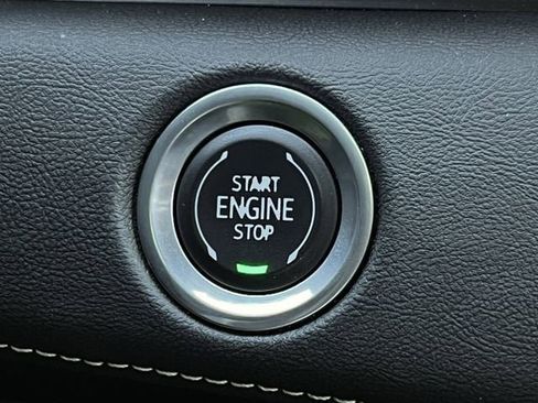 Certified 2024 Cadillac Escalade Premium Luxury w/ Performance Package image 22