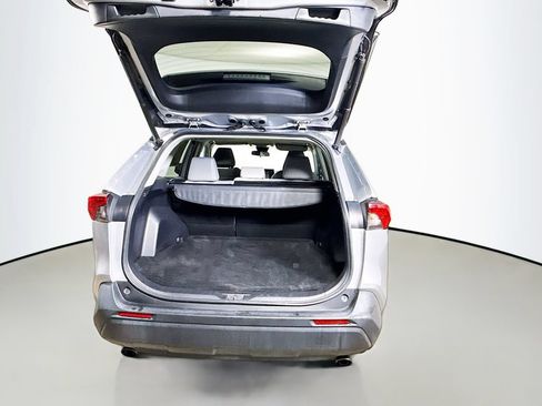 Certified 2020 Toyota RAV4 XLE Premium FWD image 25
