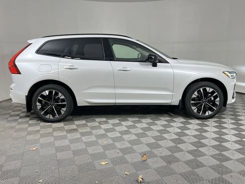New 2026 Volvo XC60 B5 Ultra w/ Climate Package image 9