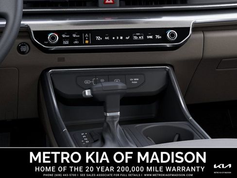 New 2026 Kia Carnival LX FWD image 23