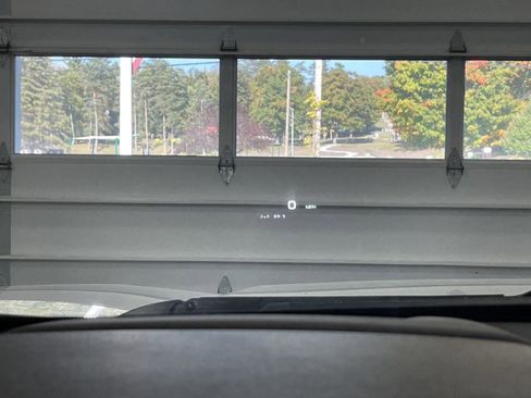 Used 2023 GMC Acadia Denali w/ Denali Technology Package image 7