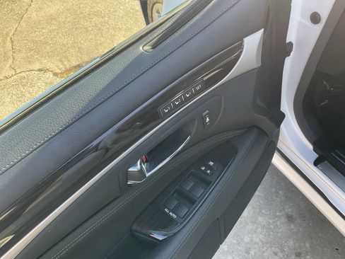 Used 2014 Lexus LS 460 w/ Comfort Package image 11