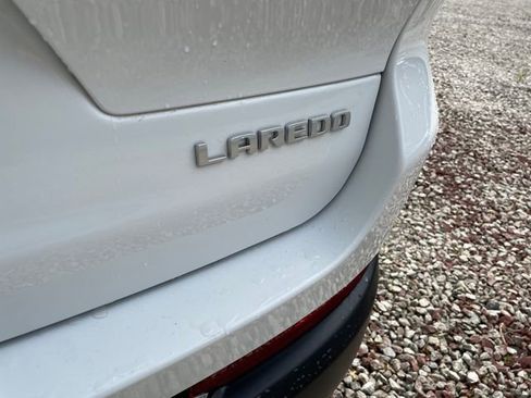 Used 2025 Jeep Grand Cherokee L Laredo AWD/4WD image 13