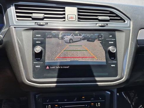Used 2023 Volkswagen Tiguan SE FWD image 14