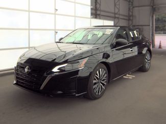Used 2025 Nissan Altima 2.5 SV FWD video 1