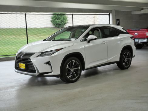 Used 2016 Lexus RX 350 AWD w/ Luxury Package image 3